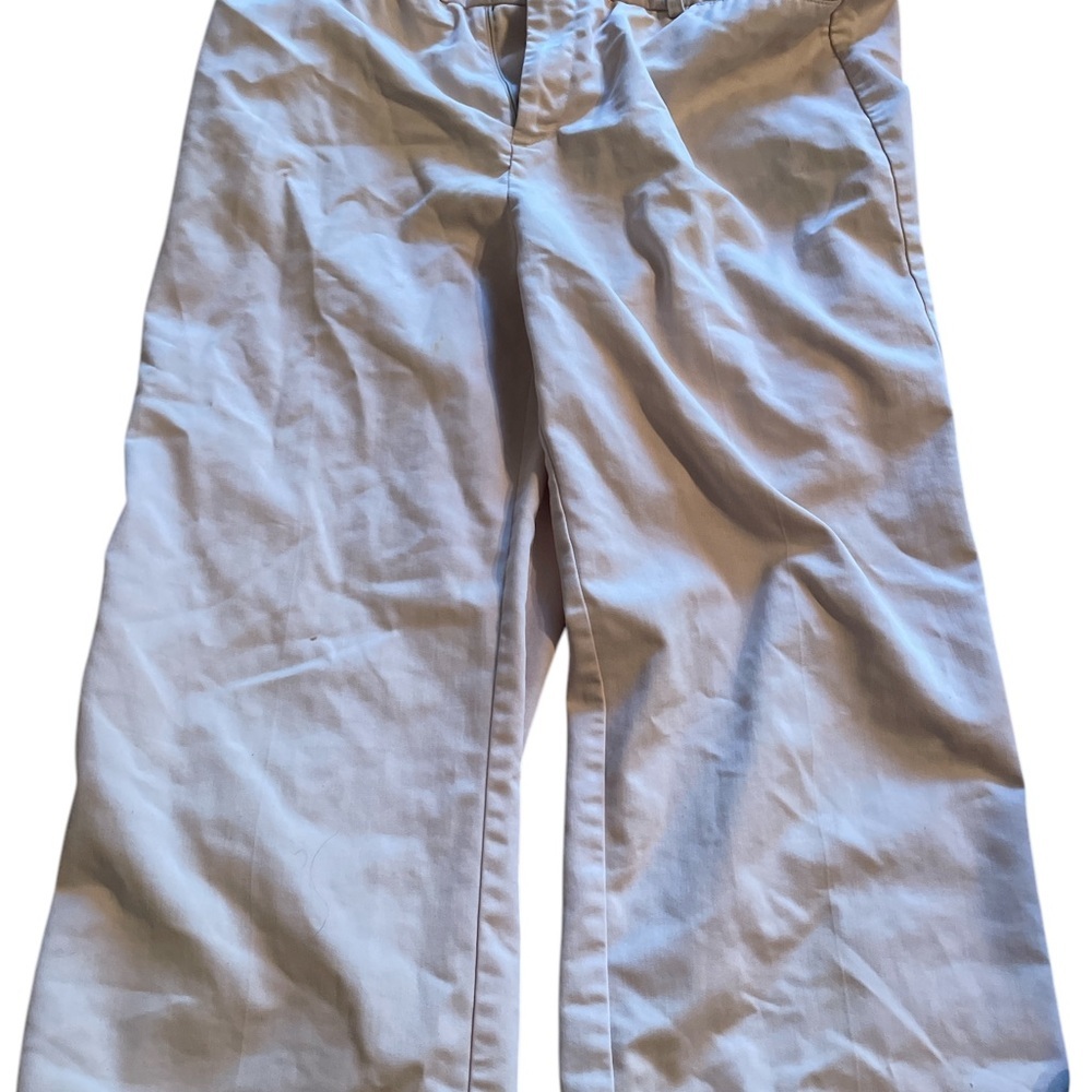 Women’s Charter Club  petite Katherine Fit Capri  khaki pants 8p Beige